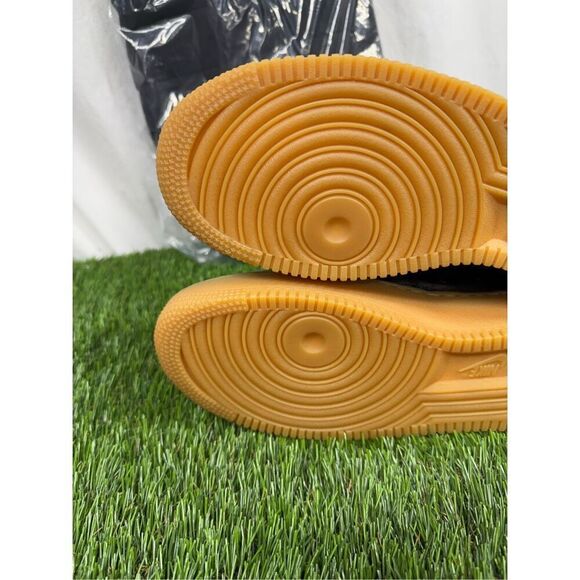 Size 10.5 DS OG ALL w/ bag Nike SF Air Force 1 Gum Men’s Black 859202-009 - Picture 5 of 9